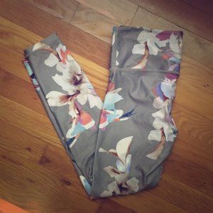 Athleta Elation Paradise 7/8 Leggings EUC